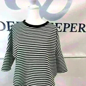 Women’s short sleeve casual top